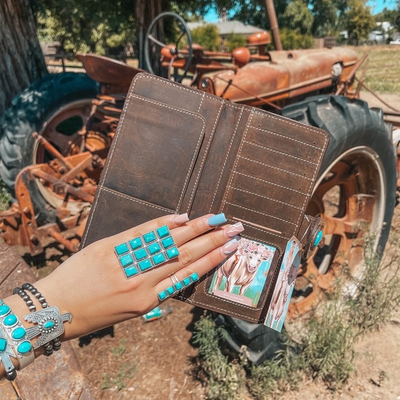 The Harper Wallet a Haute Southern Hyde x Beth Marie Exclusive - Picture 6 of 8